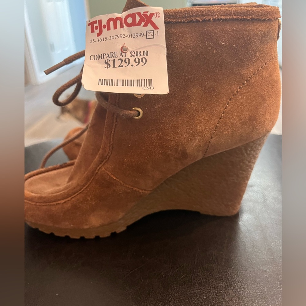 Michael Kors heeled boots size 7